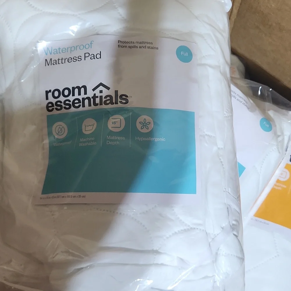 Room Essentials Waterproof Quilted Mattress Pad - Room Essentials